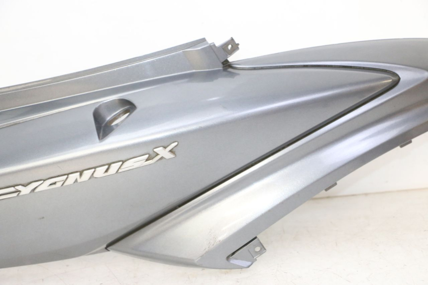 photo de FLANC ARRIERE DROIT YAMAHA CYGNUS X INJECTION 125 (2007 - 2013)