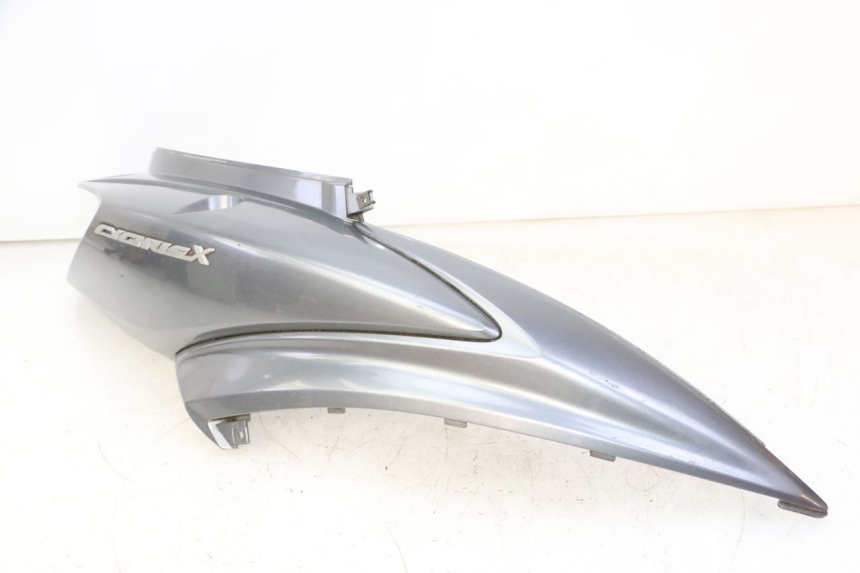 photo de FLANC ARRIERE DROIT YAMAHA CYGNUS X INJECTION 125 (2007 - 2013)