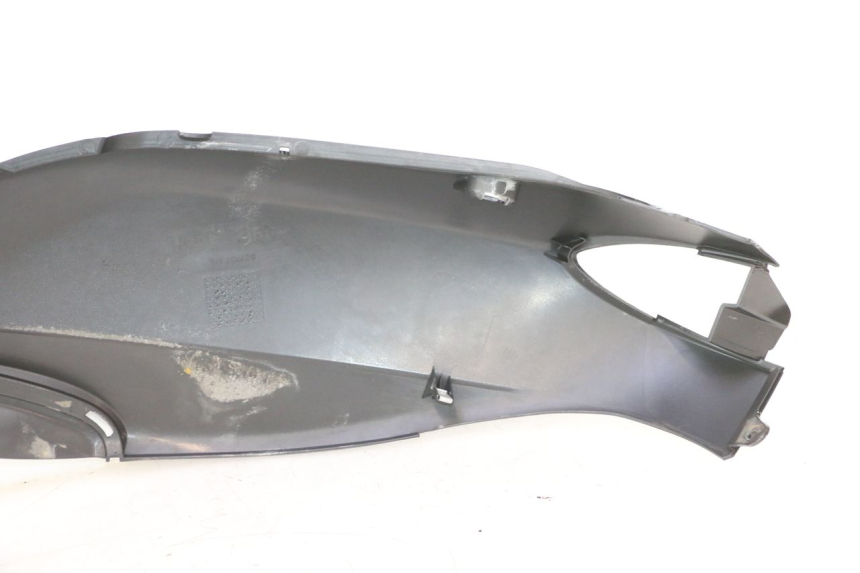 photo de FLANC ARRIERE DROIT PIAGGIO FLY 2T 50 (2004 - 2017) - Points de fixation