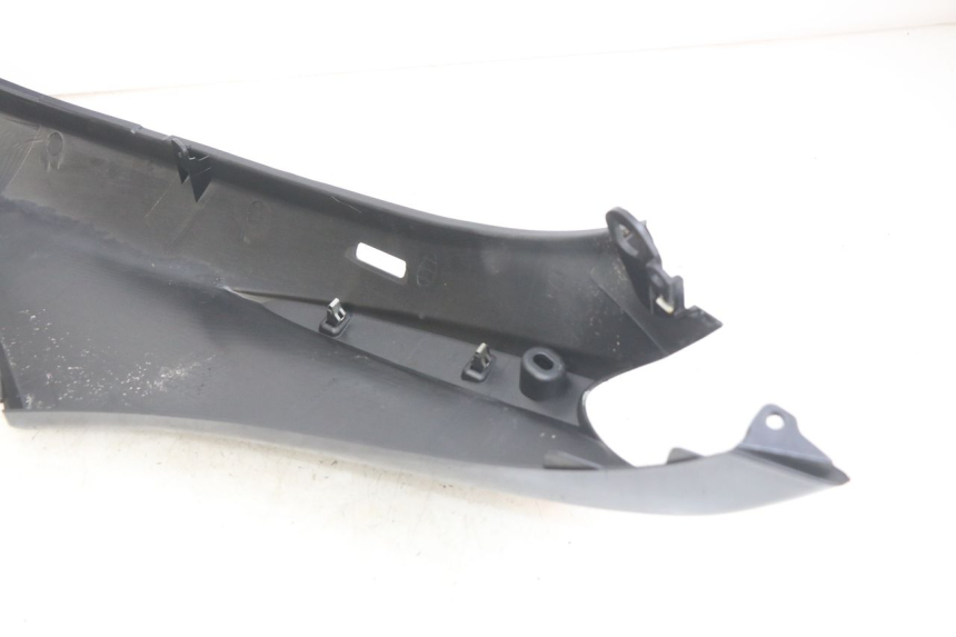 photo de FLANC ARRIERE DROIT PIAGGIO FLY 4T 50 (2013 - 2017)