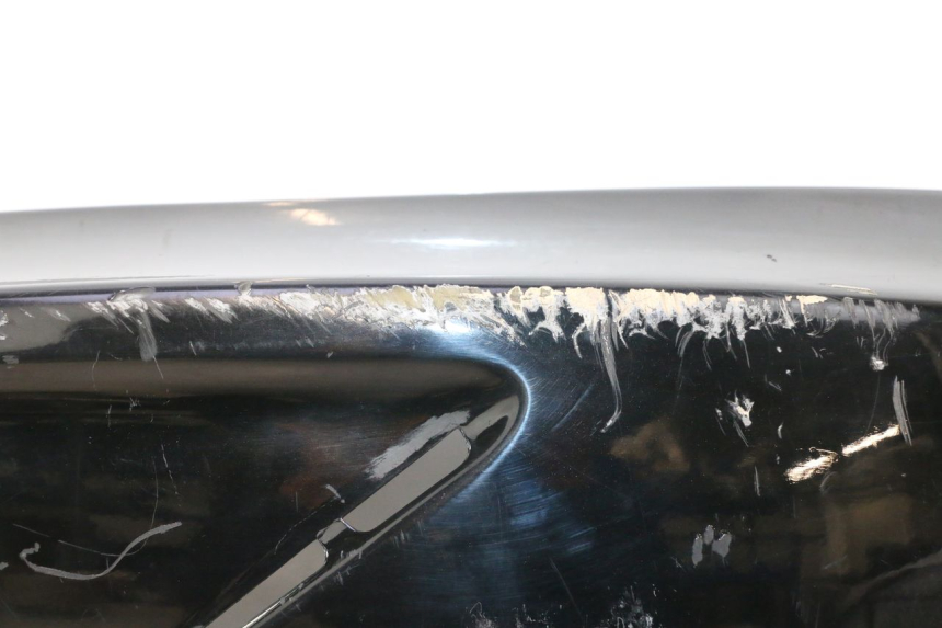 photo de FLANC ARRIERE DROIT GILERA GP 800 (2007 - 2013) - Zoom état d’usage