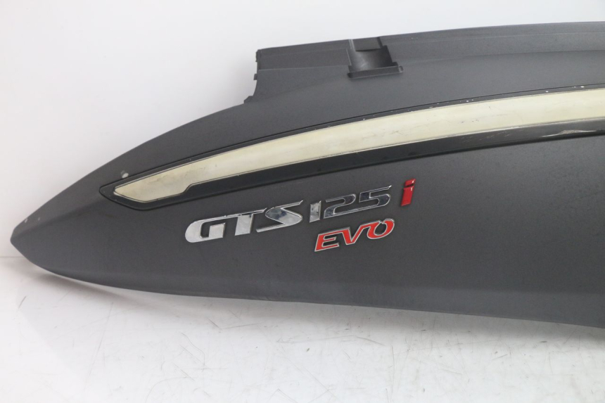 photo de FLANC ARRIERE DROIT SYM GTS EVO 125 (2009 - 2013) - Détail de la pièce