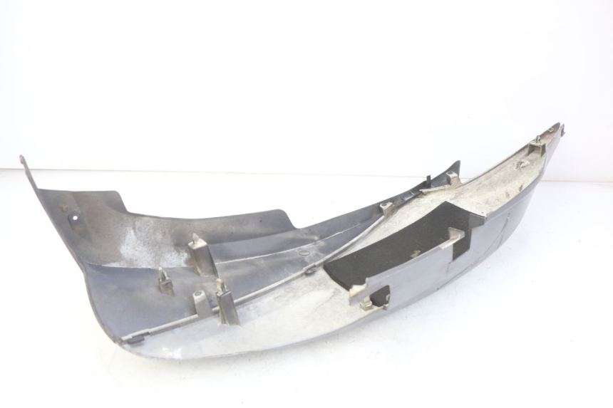photo de FLANC ARRIERE DROIT HONDA FJS SILVERWING SILVER WING 400 (2009 - 2016)