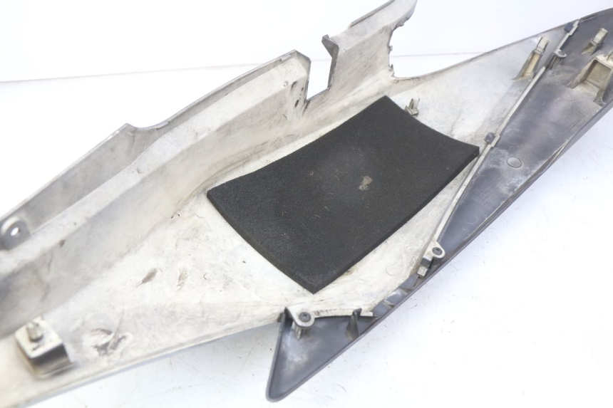 photo de FLANC ARRIERE DROIT HONDA FJS SILVERWING SILVER WING 400 (2009 - 2016)