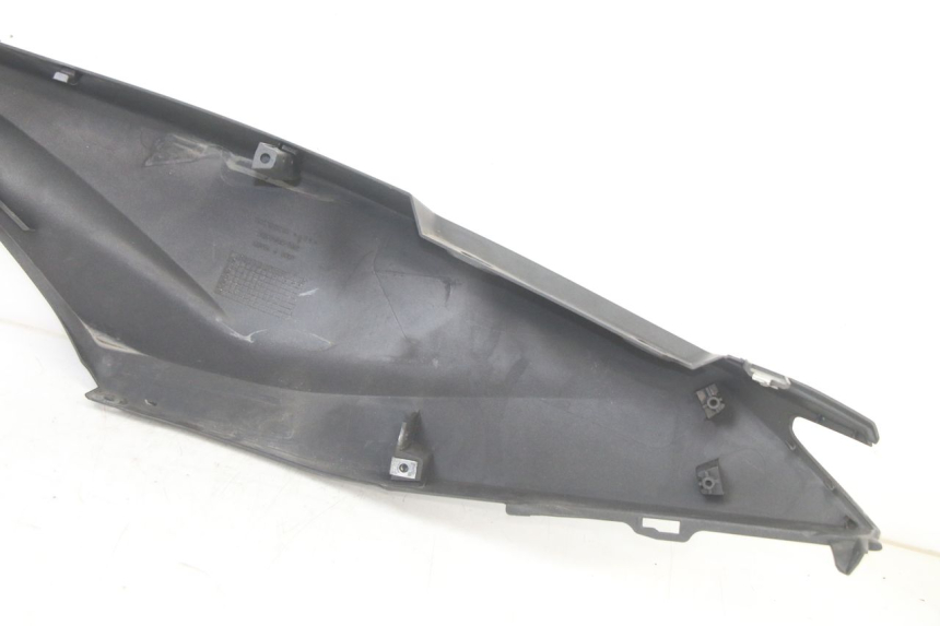 photo de FLANC ARRIERE DROIT HONDA FORZA 125 (2021 - 2025)