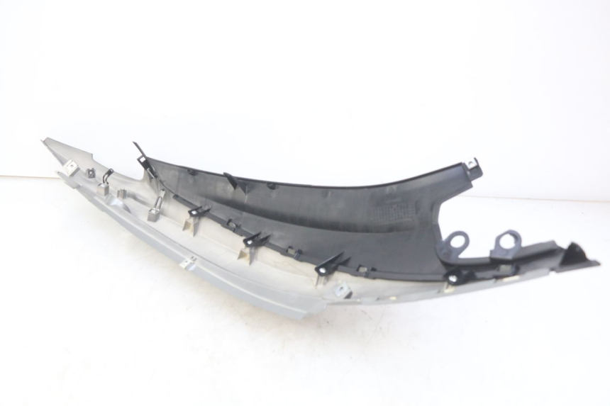 photo de FLANC ARRIERE DROIT HONDA VISION NSC R 50 (2013 - 2015)
