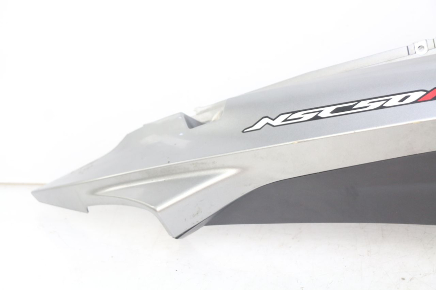 photo de FLANC ARRIERE DROIT HONDA VISION NSC R 50 (2013 - 2015)