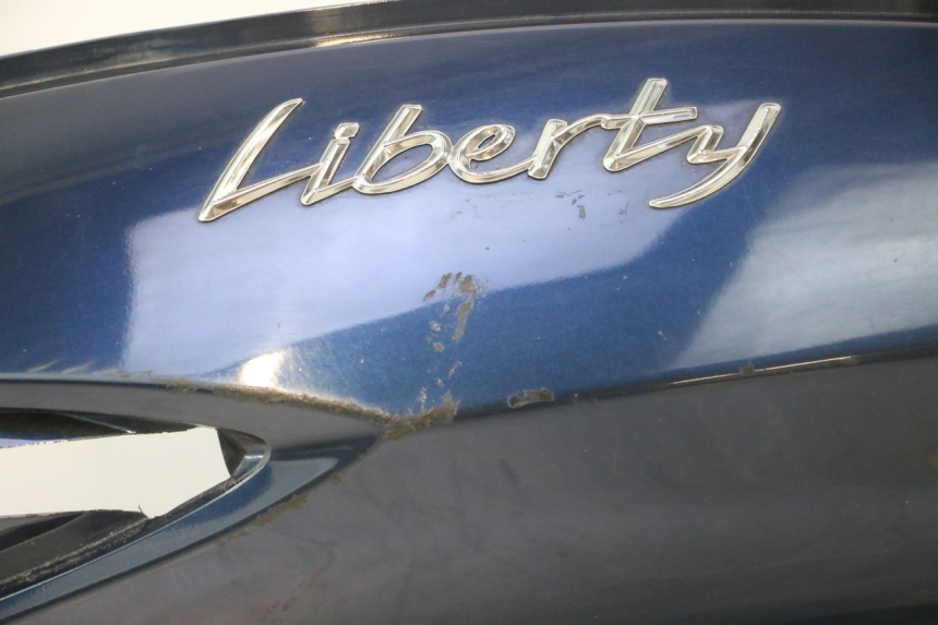 photo de FLANC ARRIERE DROIT PIAGGIO LIBERTY IGET 4T 50 (2015 - 2020) - Zoom composants