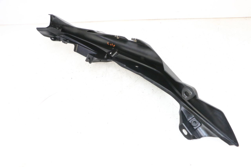 photo de FLANC ARRIERE DROIT YAMAHA MT-07 MT07 ABS 700 (2018 - 2020) - Points de fixation