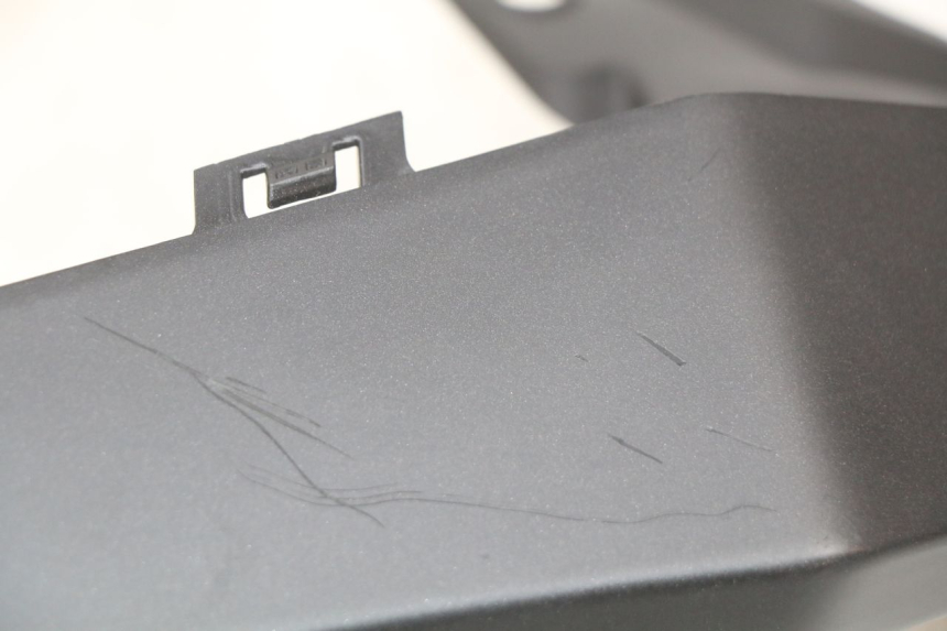 photo de FLANC ARRIERE DROIT YAMAHA MT ABS 125 (2014 - 2018) - Zoom état d’usage