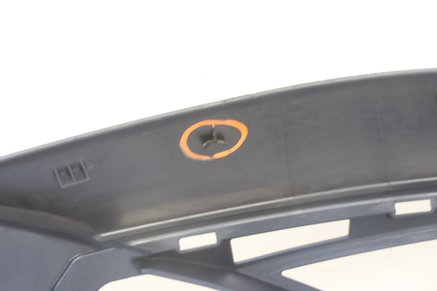 photo de FLANC ARRIERE DROIT YAMAHA N-MAX NMAX 125 (2021 - 2024) - Détails caractéristiques