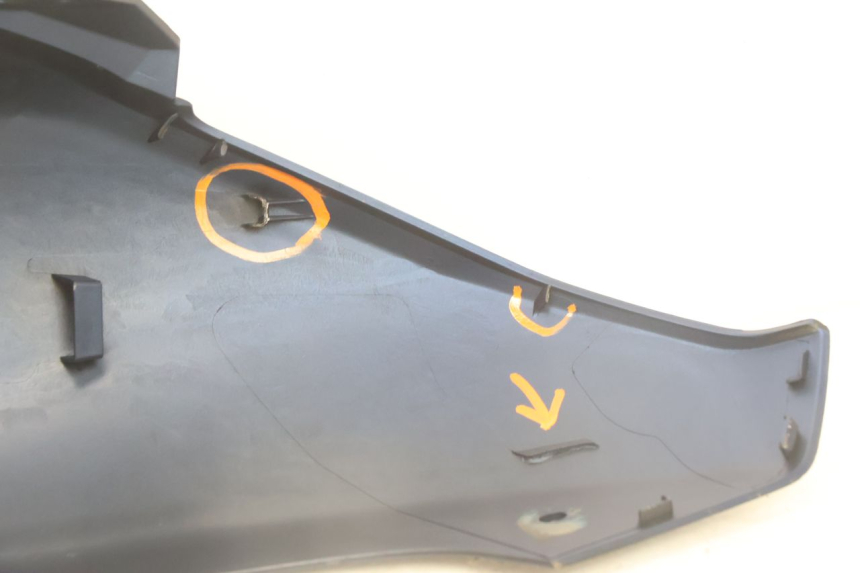 photo de FLANC ARRIERE DROIT YAMAHA N-MAX NMAX 125 (2021 - 2024) - Zoom composants