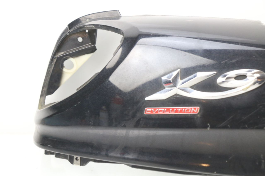 photo de FLANC ARRIERE DROIT PIAGGIO X9 EVOLUTION 125 (2003 - 2007)