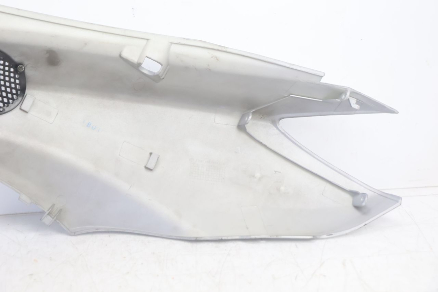 photo de FLANC ARRIERE DROIT FYM SCOOTERONE 125 (2006 - 2008) - Vue produit