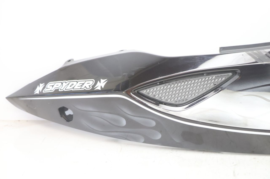 photo de FLANC ARRIERE DROIT CAN-AM SPYDER RS 1000 (2008 - 2012) - Détail de la pièce