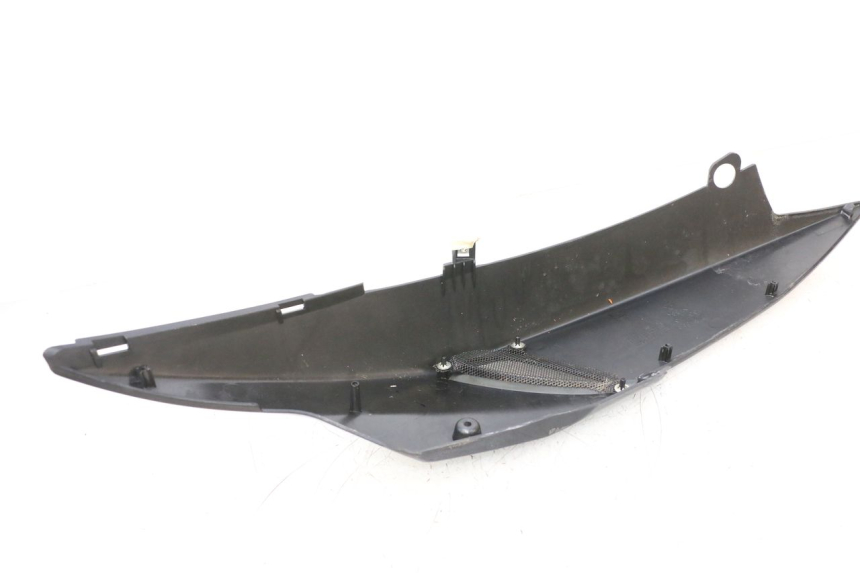 photo de FLANC ARRIERE DROIT APRILIA SR MOTARD 50 (2012 - 2018) - Points de fixation