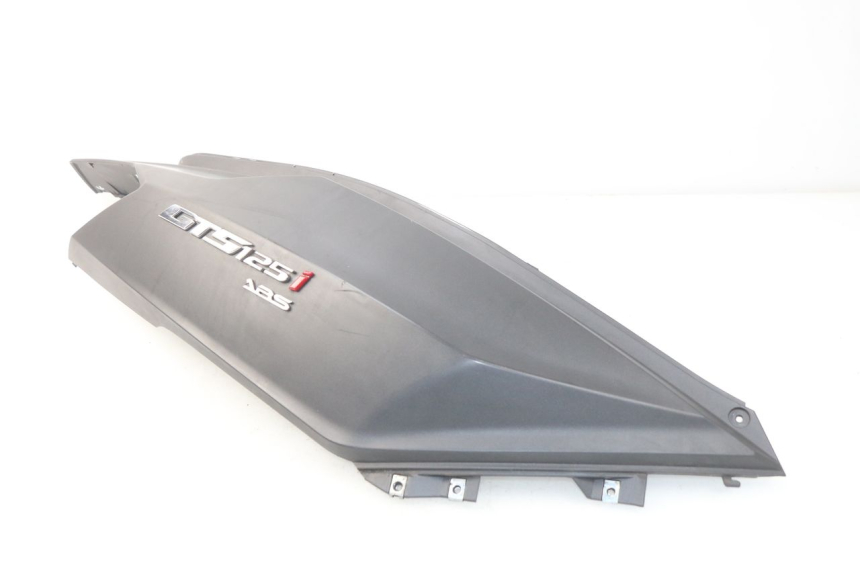 photo de FLANC ARRIERE DROIT SYM GTS EFI ABS 125 (2012 - 2016)