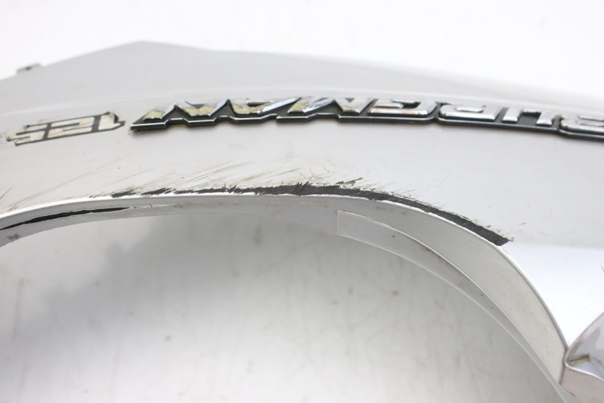 photo de FLANC ARRIERE DROIT SUZUKI UH BURGMAN 125 (2002 - 2006)