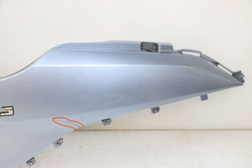 photo de FLANC ARRIERE DROIT SUZUKI UH BURGMAN 125 (2002 - 2006)