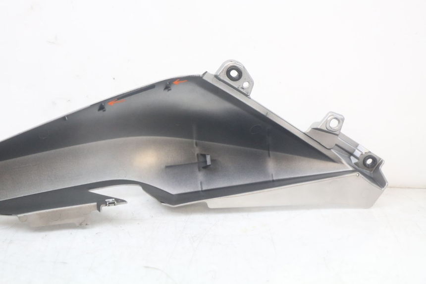 photo de FLANC ARRIERE DROIT YAMAHA XMAX X-MAX ABS 125 (2017 - 2020)