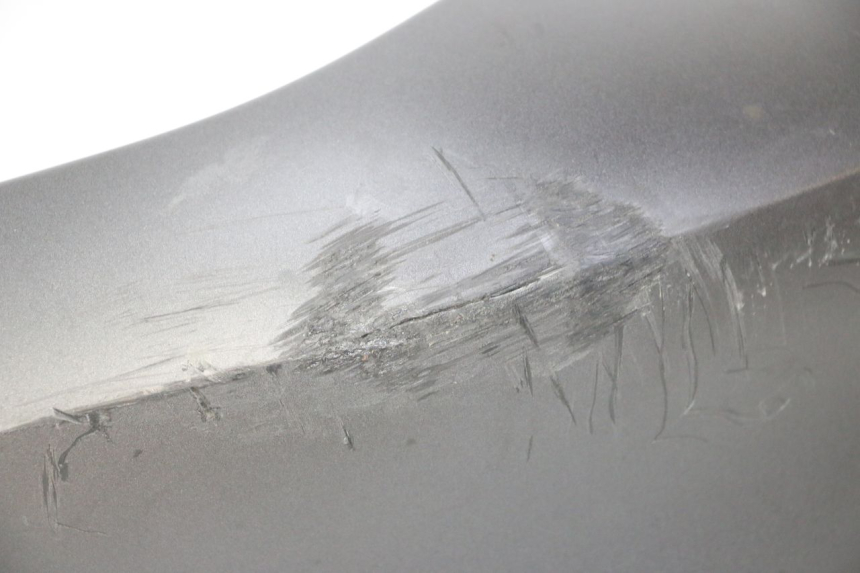 photo de FLANC ARRIERE DROIT YAMAHA XMAX X-MAX 125 (2021 - 2025) - Zoom composants