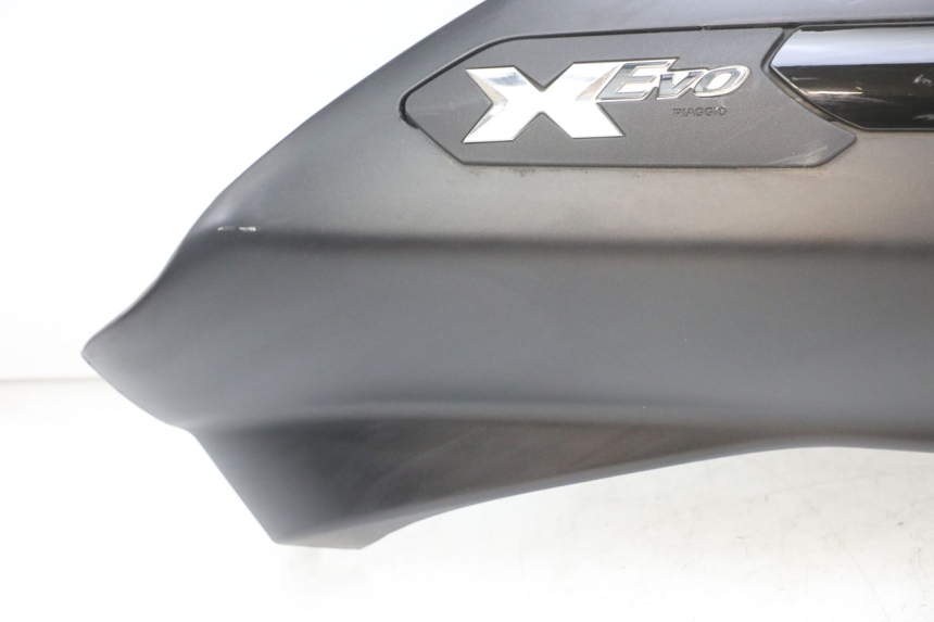 photo de FLANC ARRIERE DROIT PIAGGIO XEVO - X EVO 125 (2007 - 2016) - Zoom composants