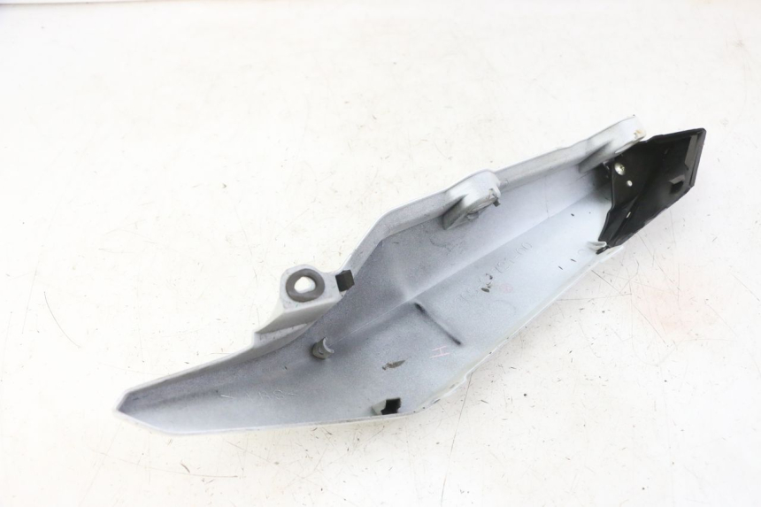 photo de FLANC ARRIERE DROIT YAMAHA XJ6 ABS 600 (2008 - 2016)