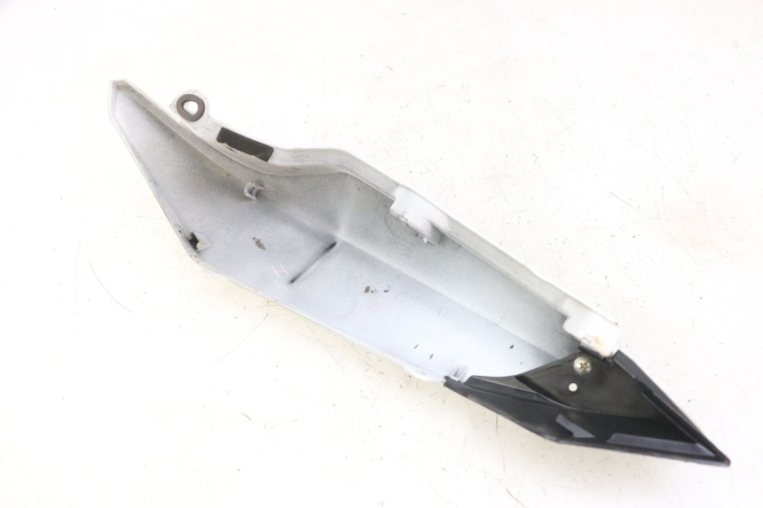 photo de FLANC ARRIERE DROIT YAMAHA XJ6 ABS 600 (2008 - 2016)