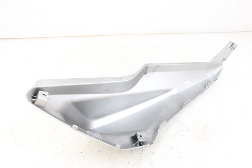 photo de FLANC ARRIERE DROIT YAMAHA AEROX 2T 50 (2013 - 2017)