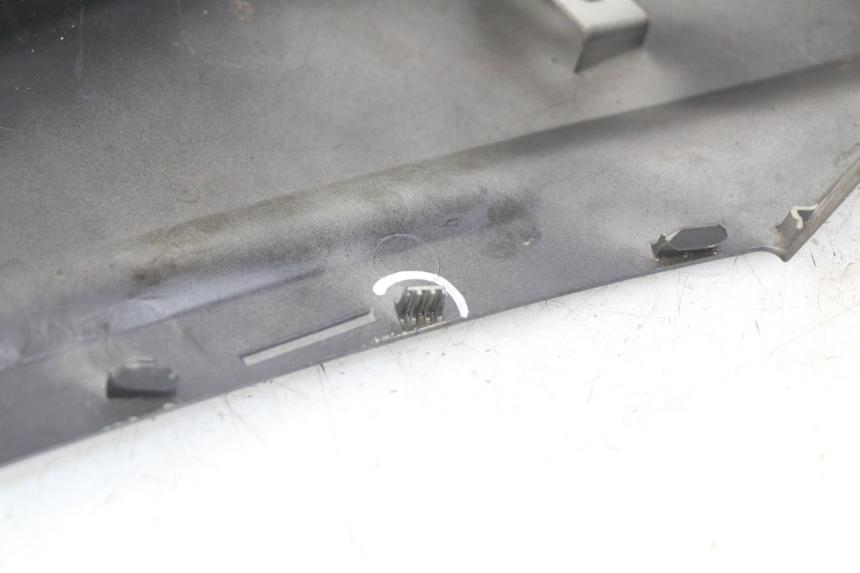 photo de FLANC ARRIERE DROIT YAMAHA HW XENTER 125 (2011 - 2017)