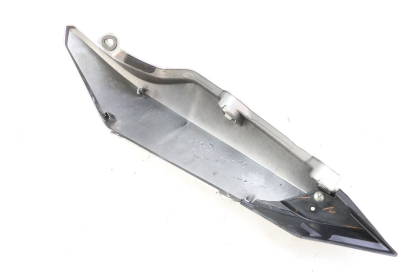 photo de FLANC ARRIERE DROIT YAMAHA XJ6 600 (2008 - 2016)