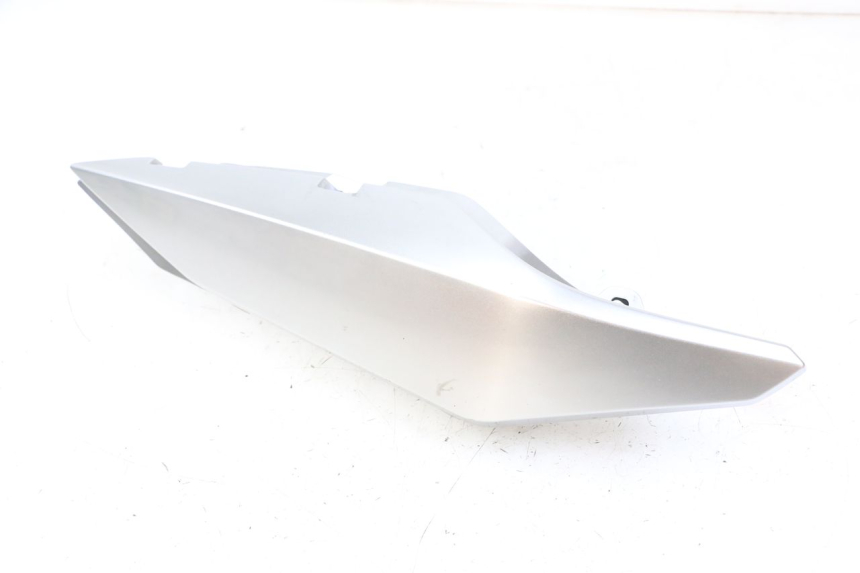 photo de FLANC ARRIERE DROIT YAMAHA XJ6 ABS 600 (2008 - 2016)