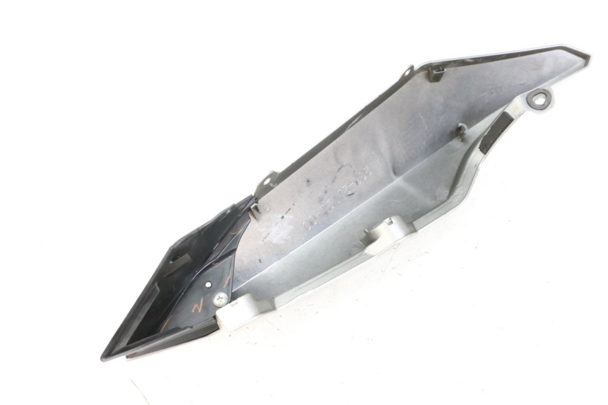 photo de FLANC ARRIERE DROIT YAMAHA XJ6 ABS 600 (2008 - 2016)