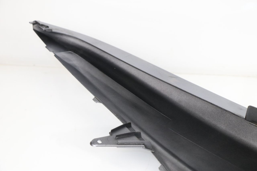 photo de FLANC ARRIERE DROIT YAMAHA YP MAJESTY 400 (2004 - 2008)