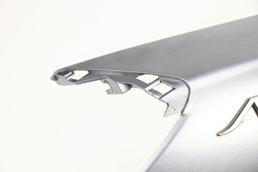 photo de FLANC ARRIERE DROIT YAMAHA YP MAJESTY 400 (2004 - 2008)