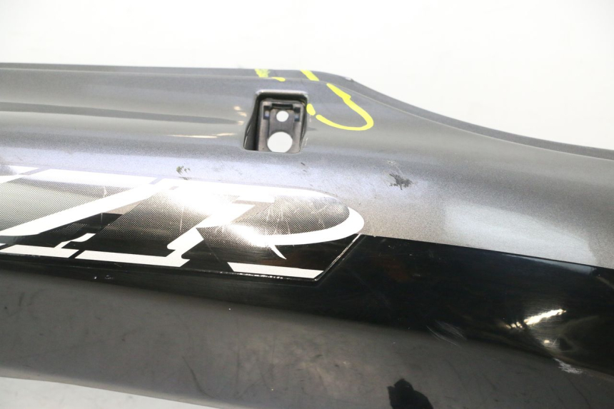 photo de FLANC ARRIERE DROIT KAWASAKI ZZR 600 (1995 - 2004) - Zoom état d’usage