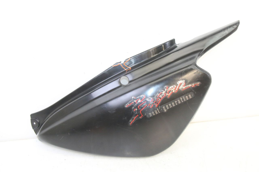 photo de FLANC ARRIERE GAUCHE MBK BOOSTER NEXT GENERATION 50 (1995 - 1998)