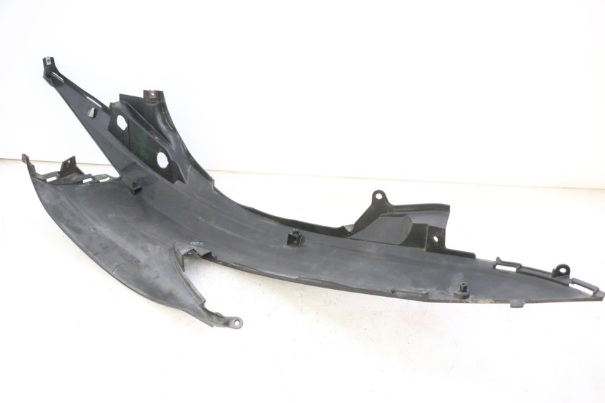 photo de FLANC ARRIERE GAUCHE SUZUKI BURGMAN 125 (2007 - 2014)