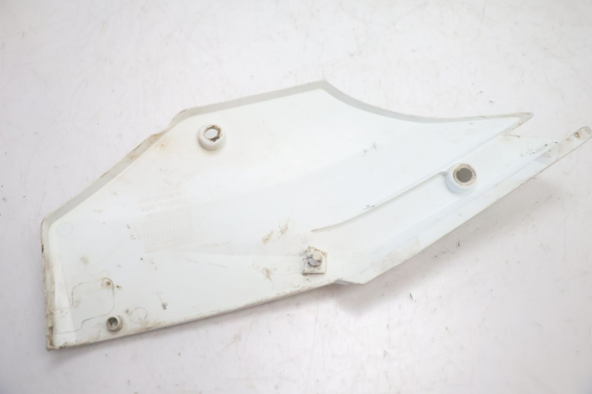 photo de FLANC ARRIERE GAUCHE HONDA CRF CR-F 125 (2020 - 2021) - Points de fixation