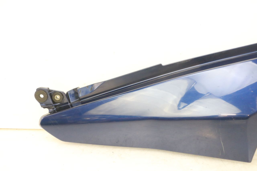 photo de FLANC ARRIERE GAUCHE SUZUKI DL V STROM 1000 (2002 - 2007) - Marquages et références