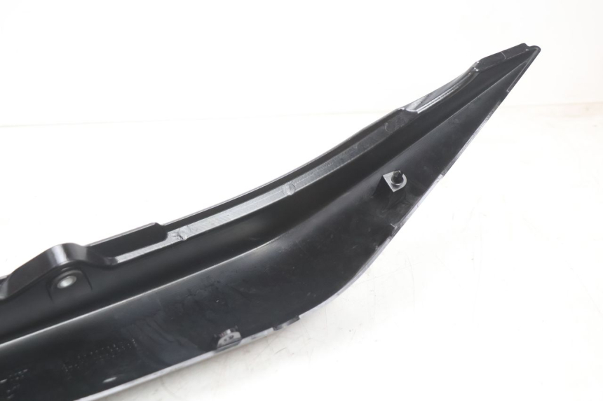 photo de FLANC ARRIERE GAUCHE KAWASAKI ER-6 ER6 N 650 (2005 - 2009) - Détails caractéristiques