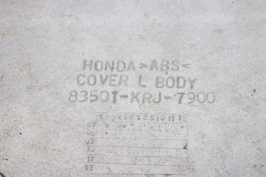 photo de FLANC ARRIERE GAUCHE HONDA FES S-WING SWING ABS 125 (2007 - 2015)