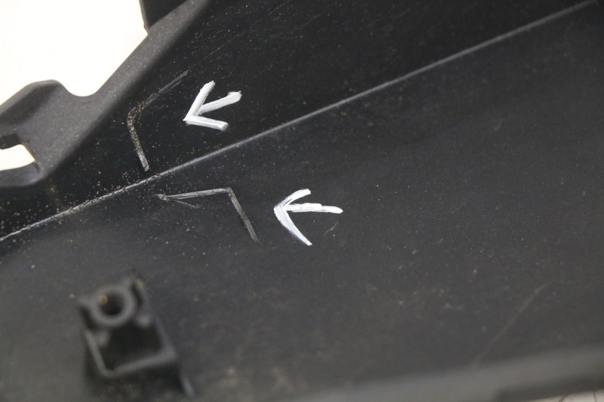 photo de FLANC ARRIERE GAUCHE HONDA FORZA 125 (2015 - 2016)