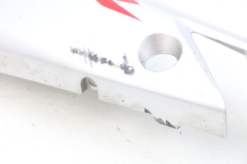 photo de FLANC ARRIERE GAUCHE HONDA CBR R 125 (2003 - 2006)