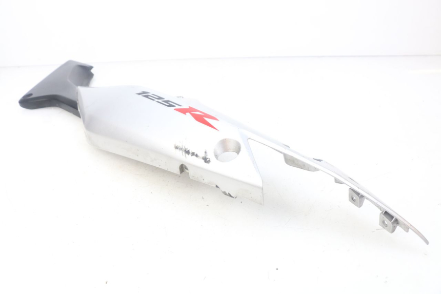 photo de FLANC ARRIERE GAUCHE HONDA CBR R 125 (2003 - 2006)