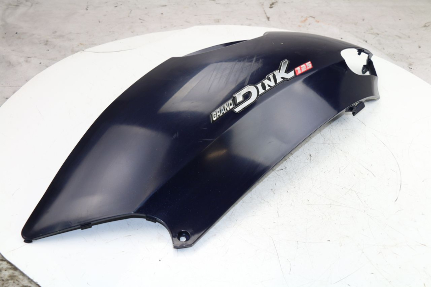 photo de FLANC ARRIERE GAUCHE KYMCO GRAND DINK 125 (2008 - 2014)