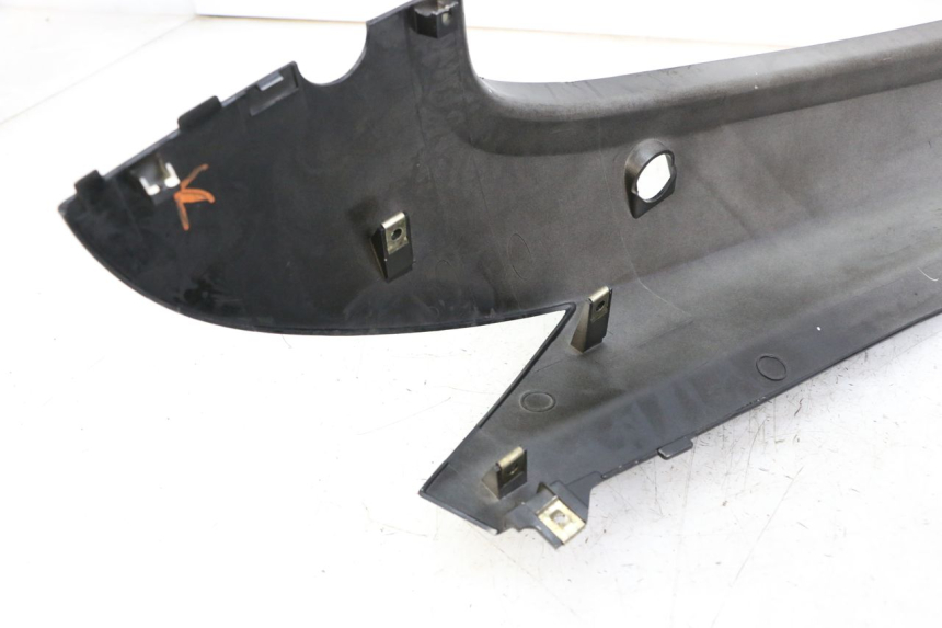 photo de FLANC ARRIERE GAUCHE KYMCO PEOPLE S 125 (2000 - 2008)