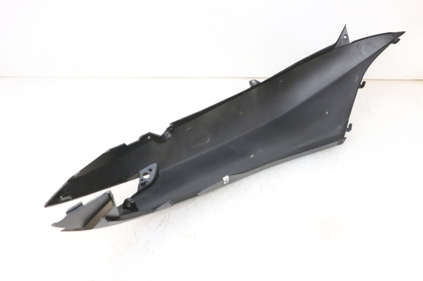 photo de FLANC ARRIERE GAUCHE PIAGGIO MP3 HPE 300 (2019 - 2026) - Autre angle de vue