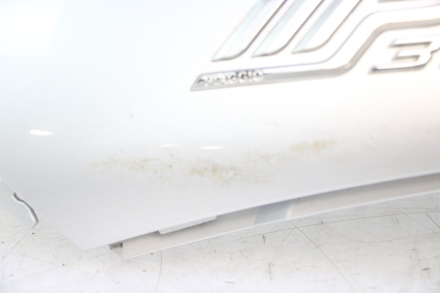 photo de FLANC ARRIERE GAUCHE PIAGGIO MP3 LT 300 (2010 - 2016) - Détails caractéristiques