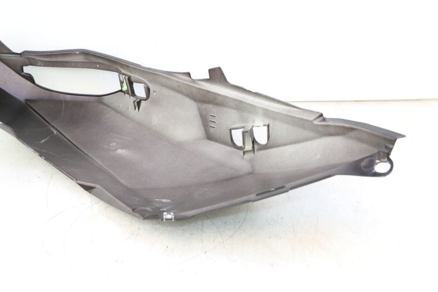 photo de FLANC ARRIERE GAUCHE PEUGEOT SATELIS 125 (2006 - 2009) - Focus structure